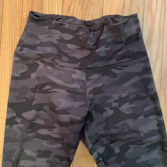 Onzie camo leggings - Picture 2 of 5